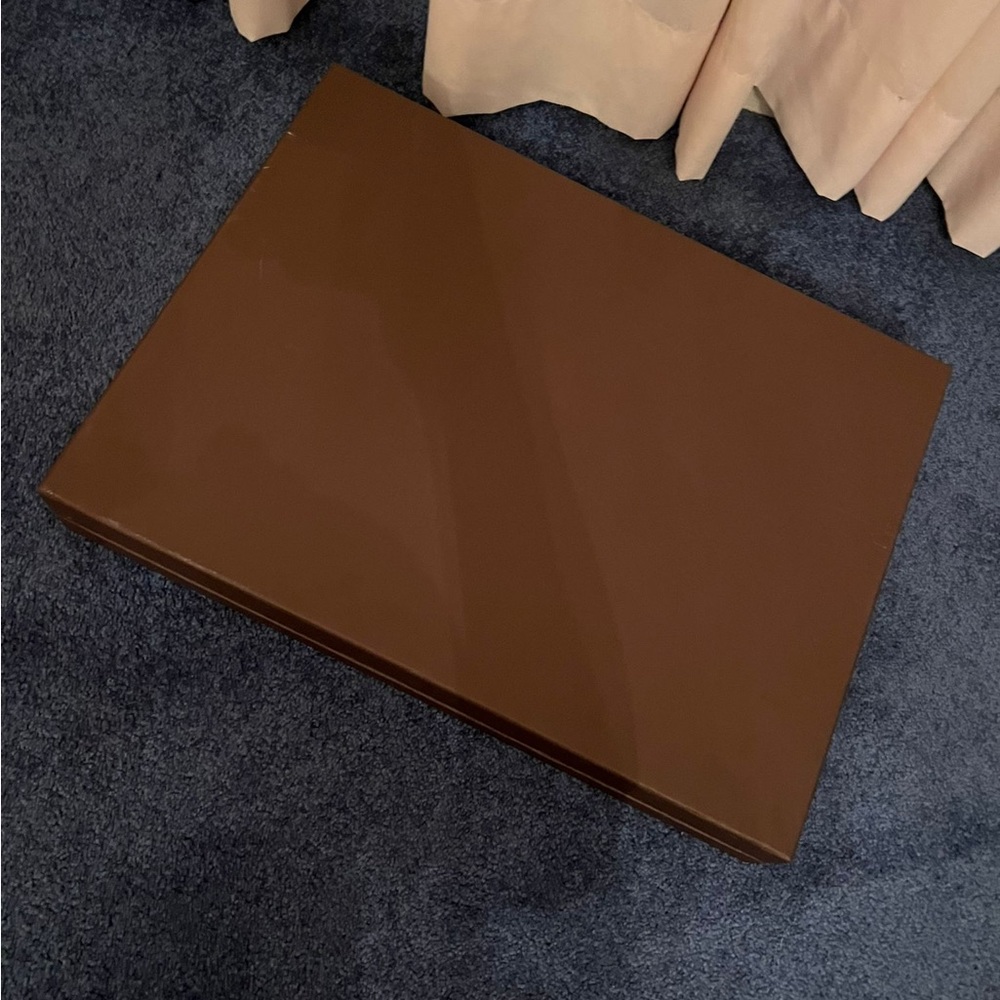 LV brown box